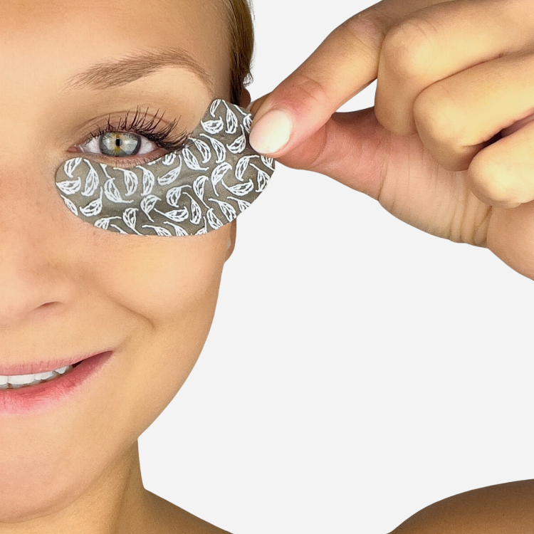 Augenpflege-Set mit Eye Pads und Serum, bekämpft effektiv Augenringe und Tränensäcke.